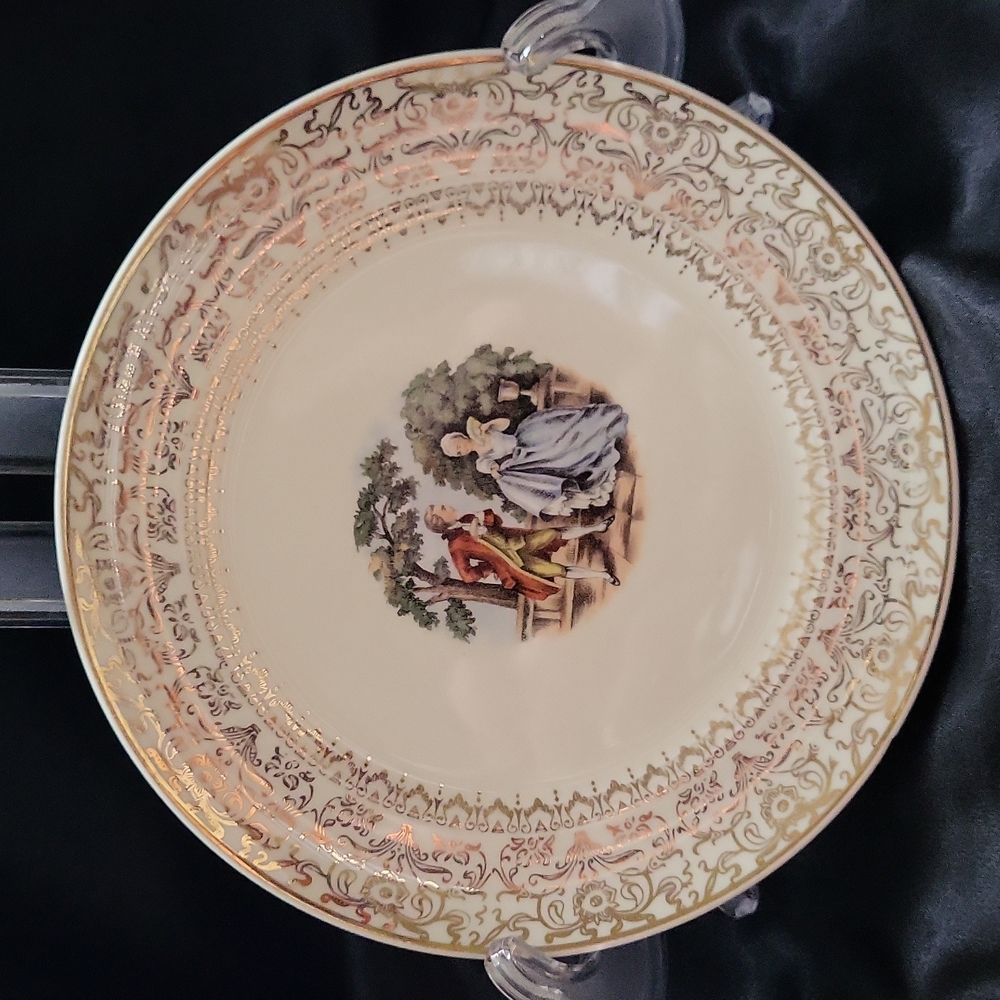 V Century by Salem 6 Dessert plates